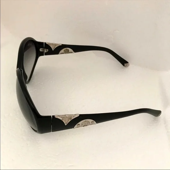 Louis Vuitton Iris PM Sunglasses - Picture 2 of 7